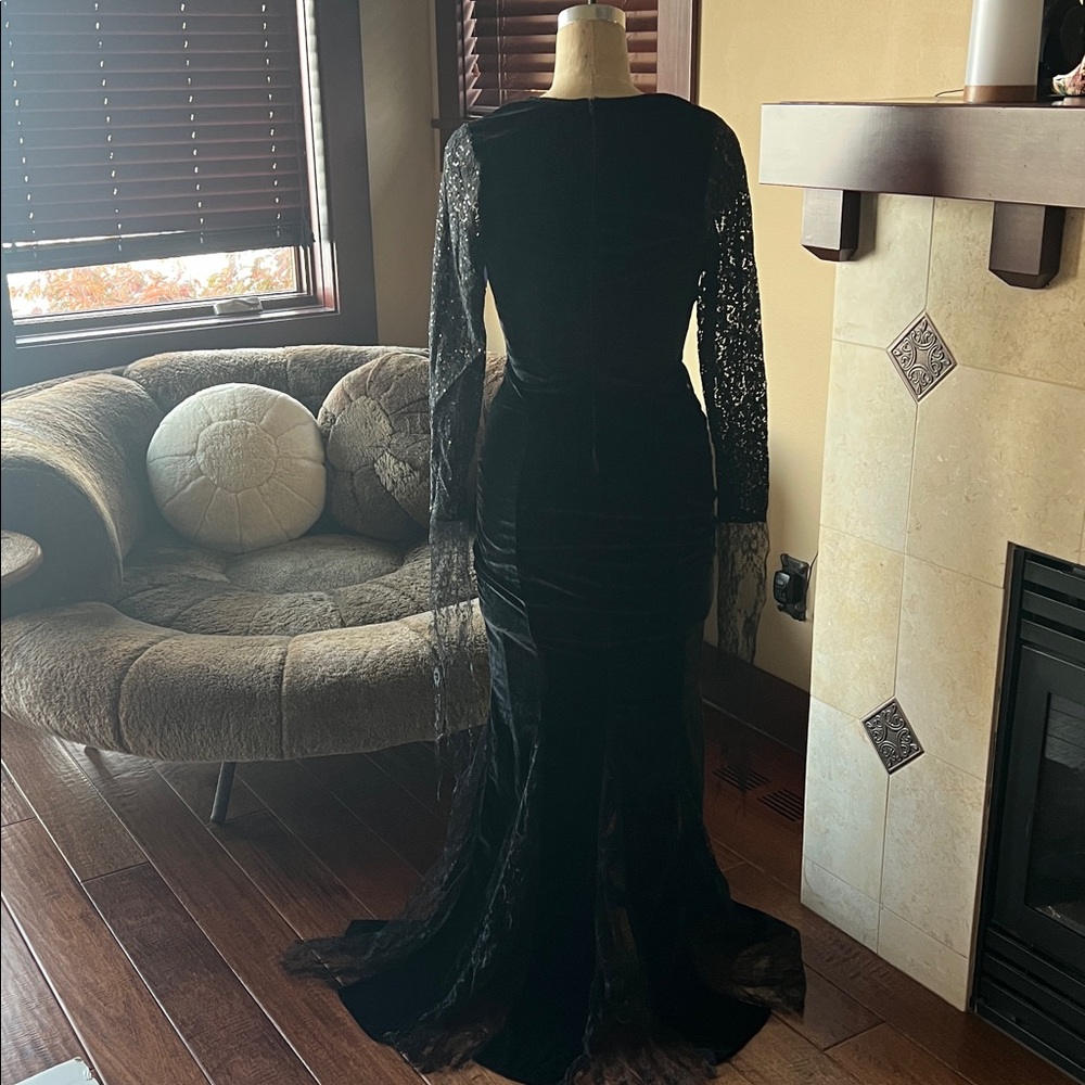 Sexy Frightfully Beautiful Halloween Gown NWT - Picture 11 of 16